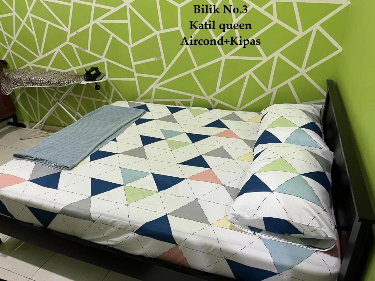 Holiday home Rumah Armand Ayer Keroh Bandar 4br Fully Aircond Malacca